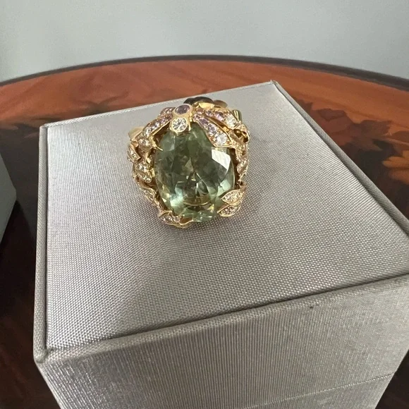 Authentic Christian Dior beautiful ring in size 5.25, in excellent condition - Picture 13 of 15
